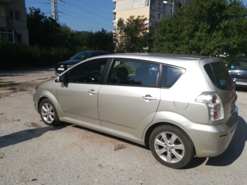 Toyota Corolla verso 2.2.D, снимка 3 - Автомобили и джипове - 47223842