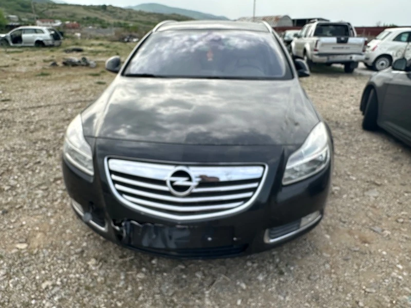 Opel Insignia 2.0tdci, снимка 1 - Автомобили и джипове - 45305171