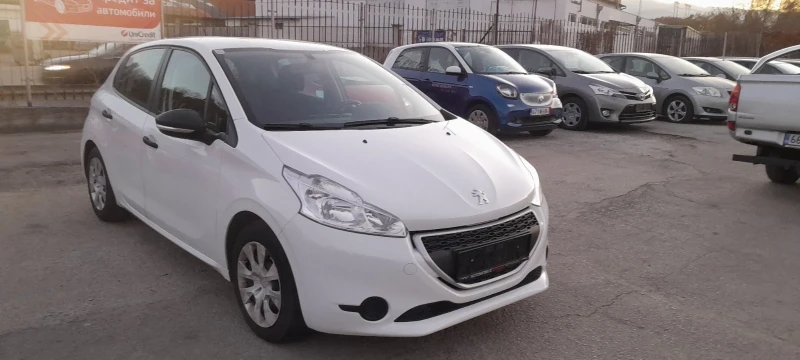 Peugeot 208 1.0vvt , снимка 1 - Автомобили и джипове - 48015561