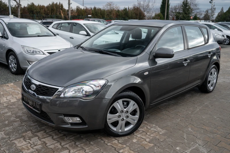 Kia Ceed 1.4* 2011г* 90кс, снимка 2 - Автомобили и джипове - 48296824