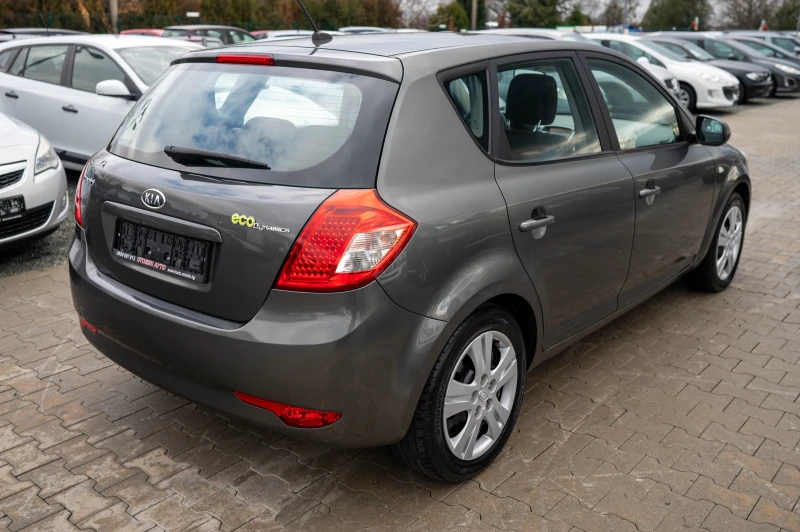 Kia Ceed 1.4* 2011г* 90кс, снимка 7 - Автомобили и джипове - 48296824