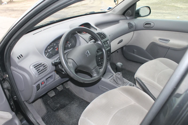 Peugeot 206 67000км, Италия, снимка 11 - Автомобили и джипове - 48783616