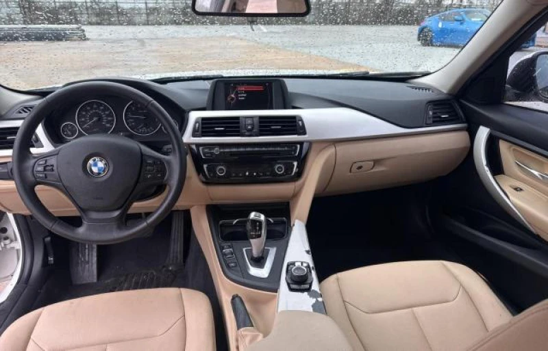 BMW 320 I* ЗАДНО, снимка 9 - Автомобили и джипове - 49210737