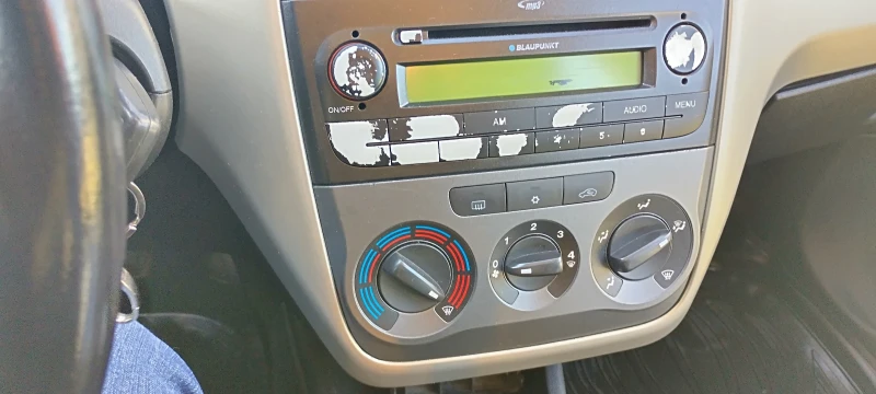 Fiat Punto Grande 1.4 I, снимка 10 - Автомобили и джипове - 52465162