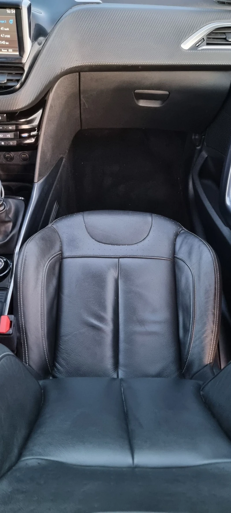 Peugeot 2008 1.6 e- hdi Feline Titane, снимка 15 - Автомобили и джипове - 52529432