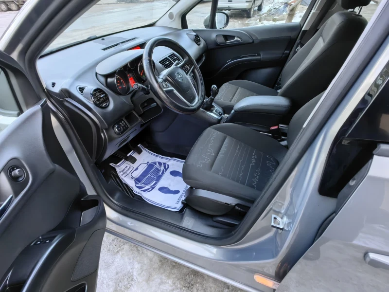 Opel Meriva 1.3CDTI , снимка 9 - Автомобили и джипове - 52917457