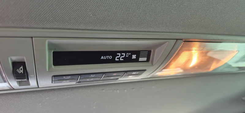 VW Multivan 2.0 Tdi, снимка 10 - Автомобили и джипове - 53240081