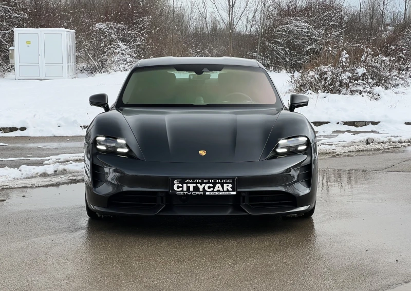 Porsche Taycan TURBO S/CERAMIC/CARBON DESIGN/SPORT CH/BOSE/MATRIX, снимка 2 - Автомобили и джипове - 53415961