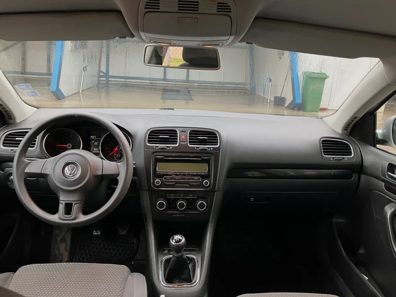 VW Golf 6 1.6 TDI, снимка 12 - Автомобили и джипове - 53419689