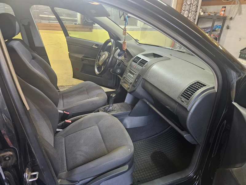 VW Polo Гаражно-климатр, снимка 12 - Автомобили и джипове - 53426388