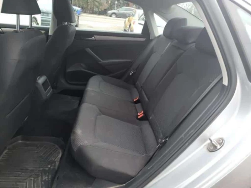 VW Passat * ACCIDENT FREE! TDI Trendline w/ Bluetooth * CARF, снимка 13 - Автомобили и джипове - 53529055