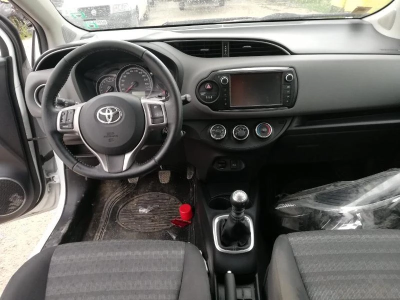 Toyota Yaris 1.33i - изображение 6