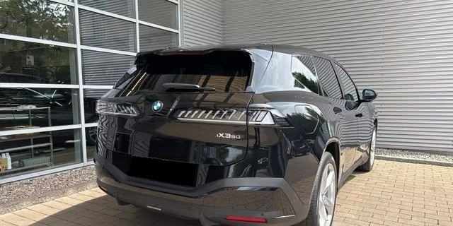 BMW iX3 50 XDRIVE HARMAN/KARDON HEAD-UP 360-CAMERA, снимка 2 - Автомобили и джипове - 55805389