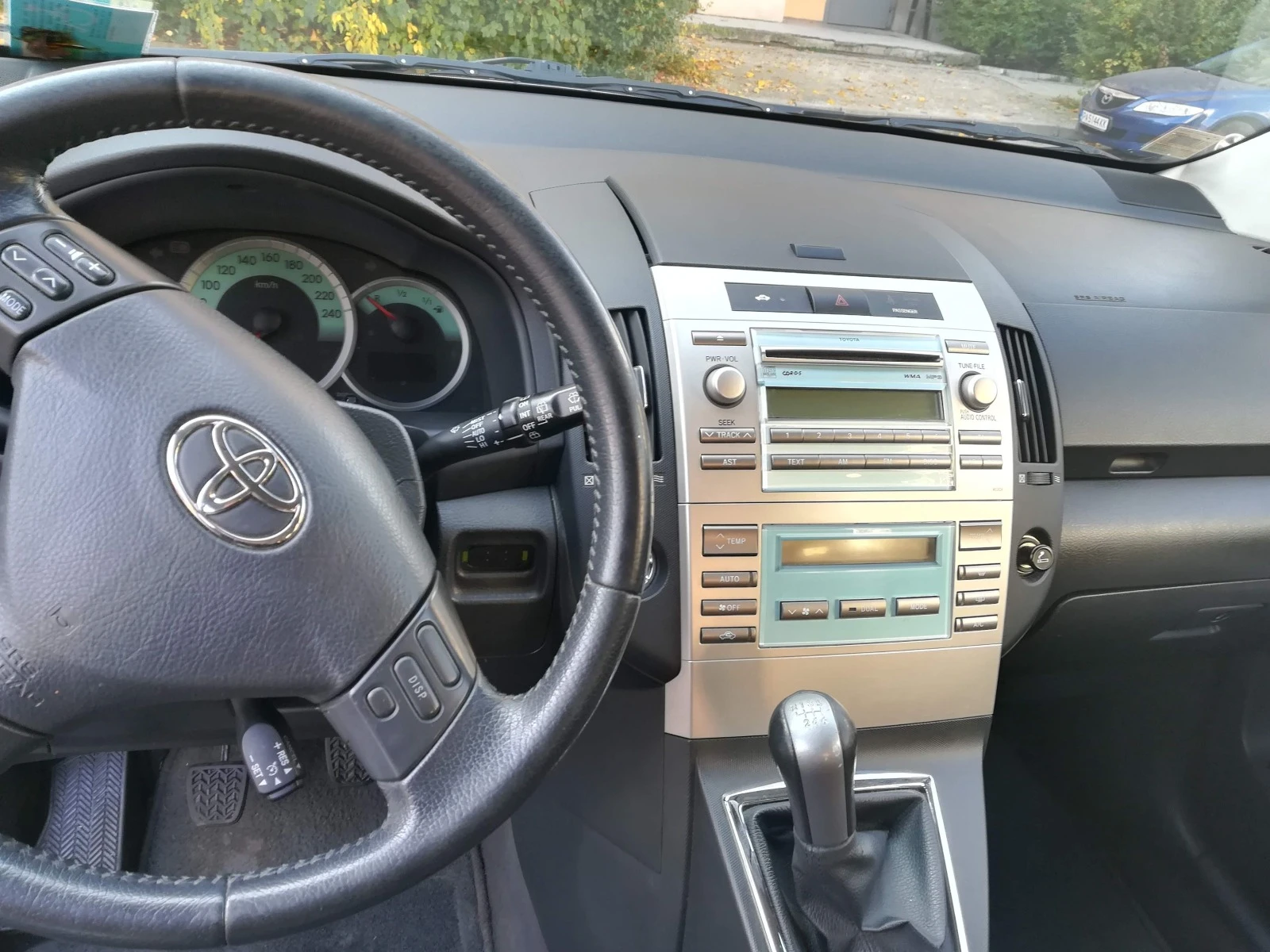 Toyota Corolla verso 2.2.D - изображение 6