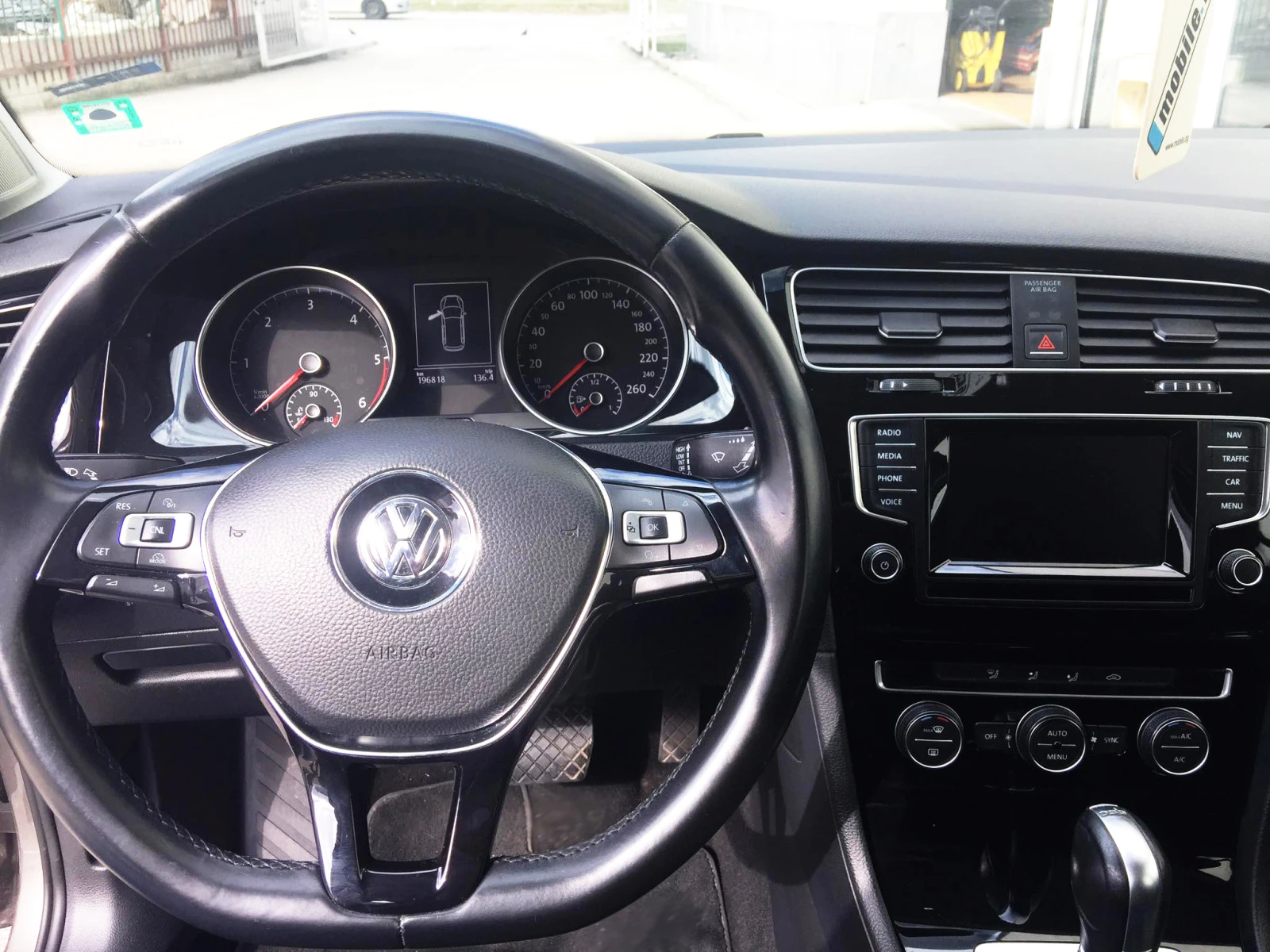 VW Golf 1.6TDI Bluemotion DSG Euro 6B - изображение 6