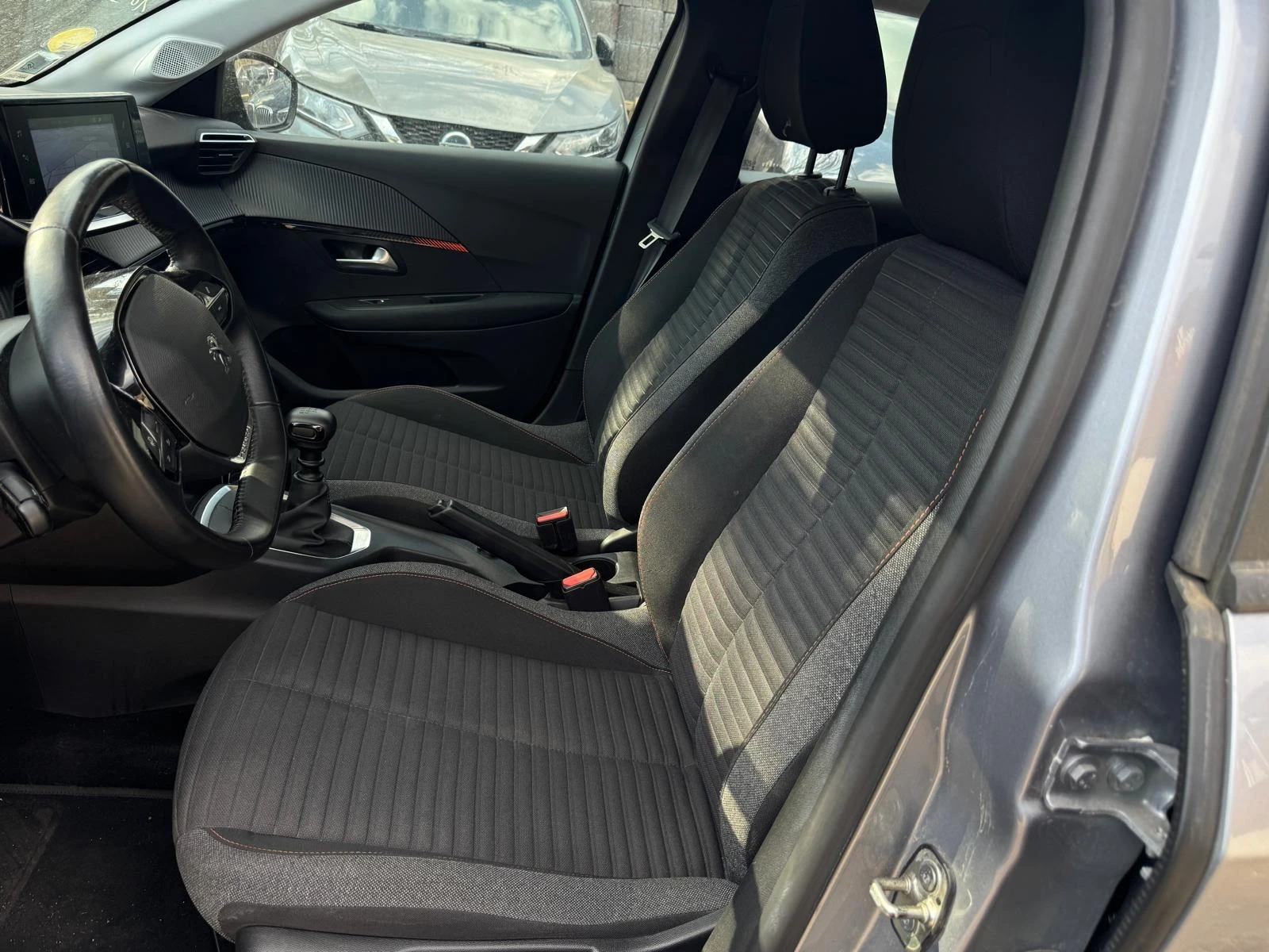 Peugeot 208 1.5 HDi - изображение 7