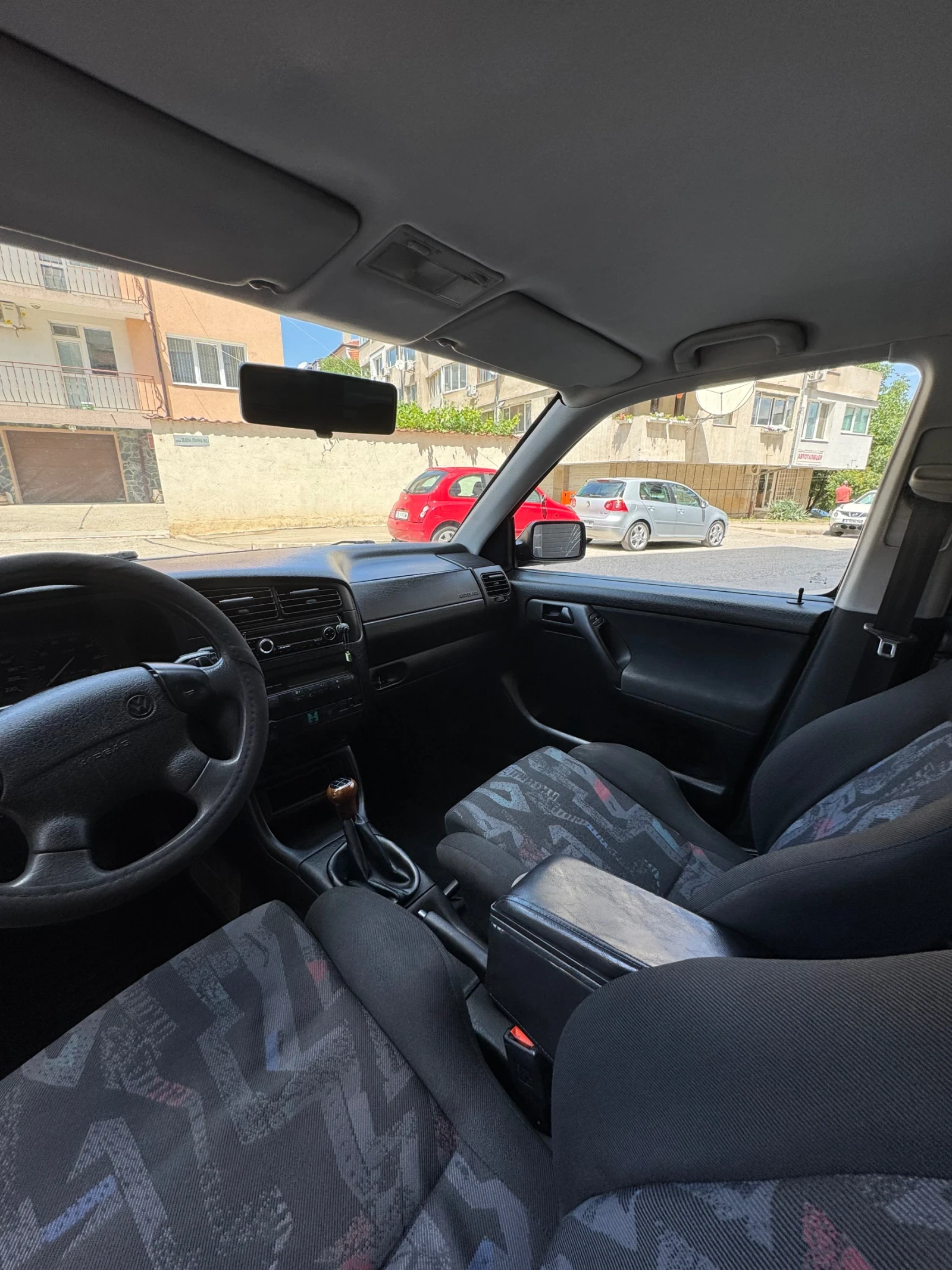 VW Golf 2.0 - изображение 9