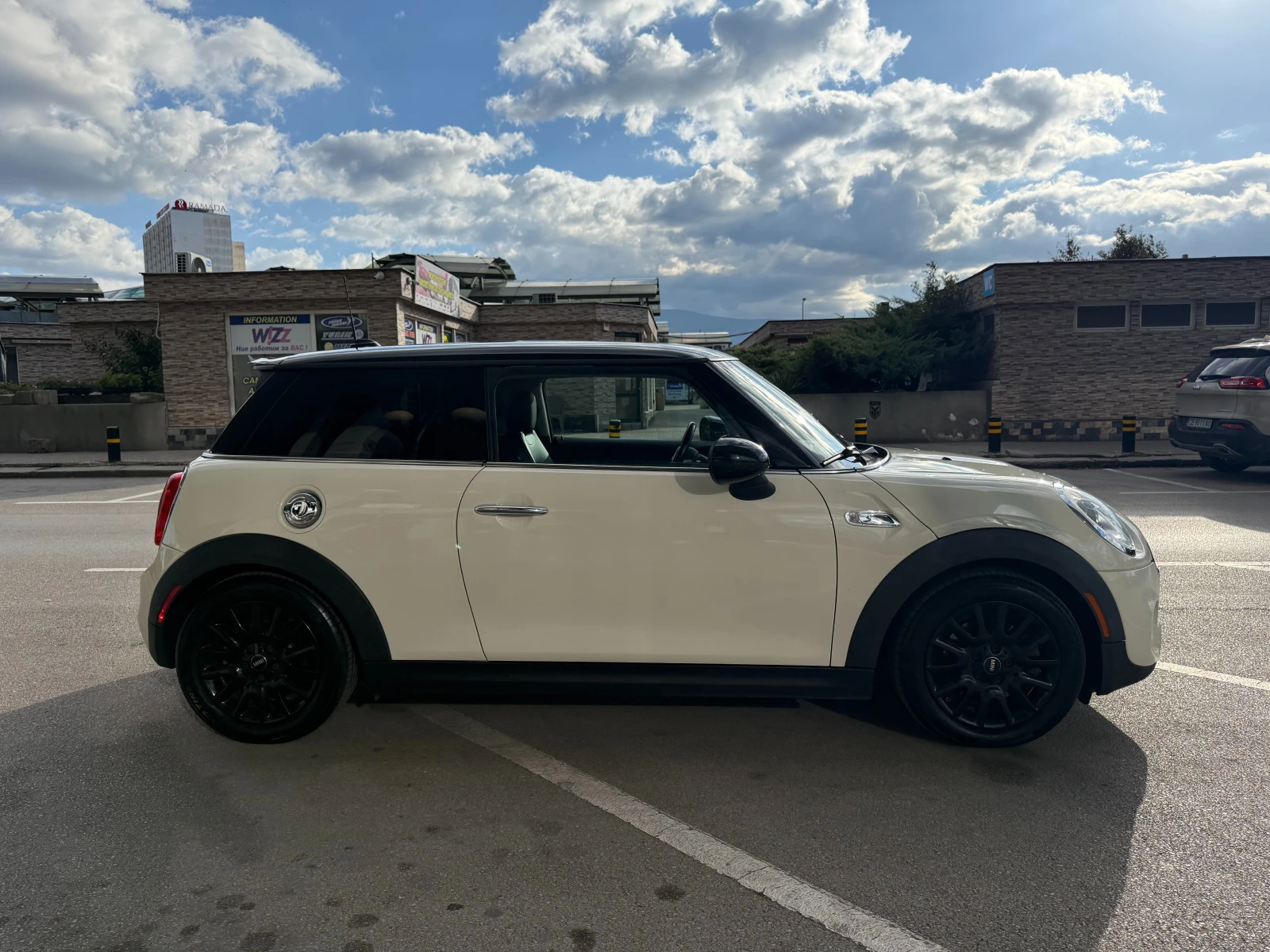 Mini Cooper s 192к.с. Панорама/Кожен салон/Подгрев - изображение 5