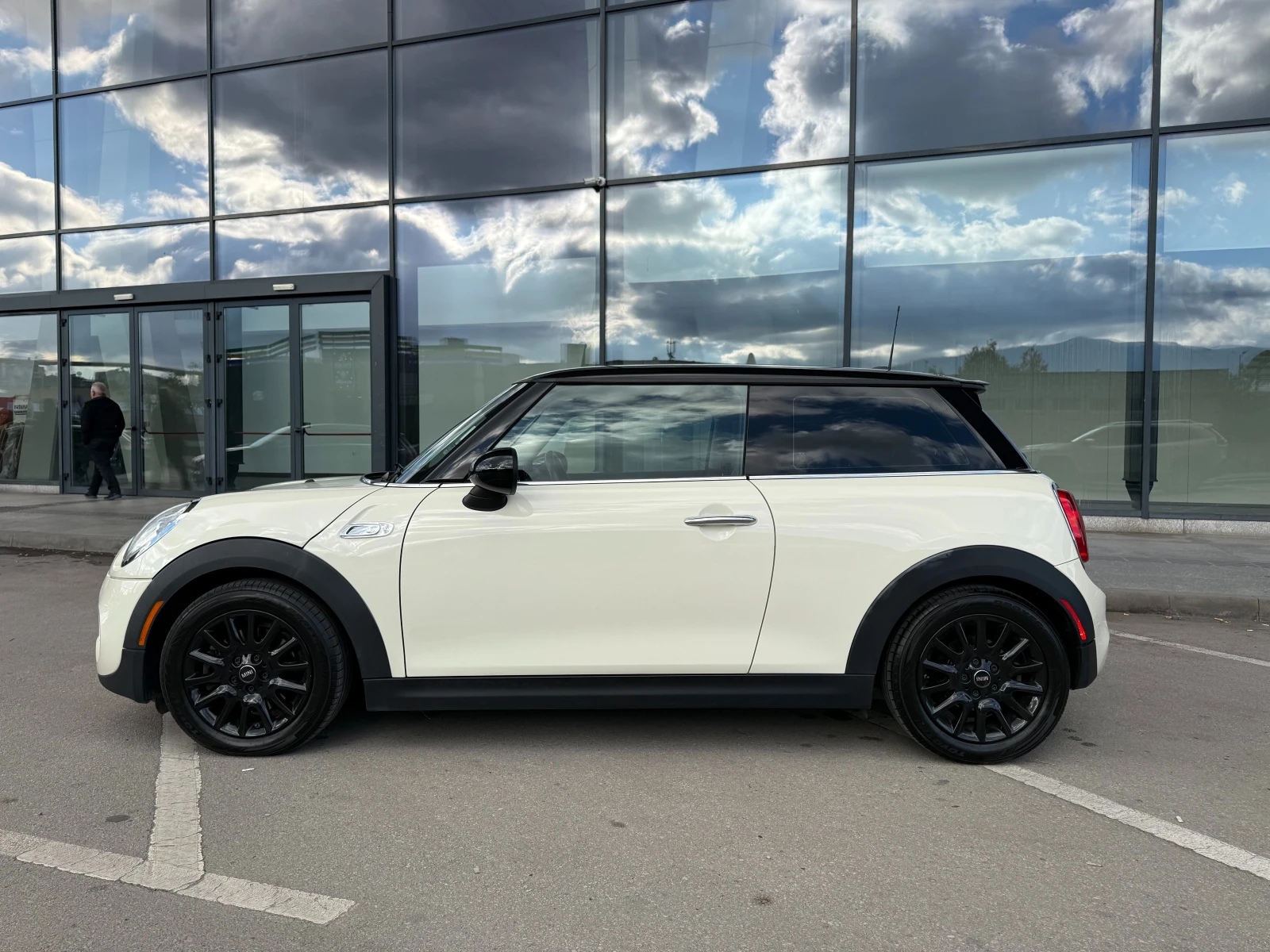 Mini Cooper s 192к.с. Панорама/Кожен салон/Подгрев - изображение 2