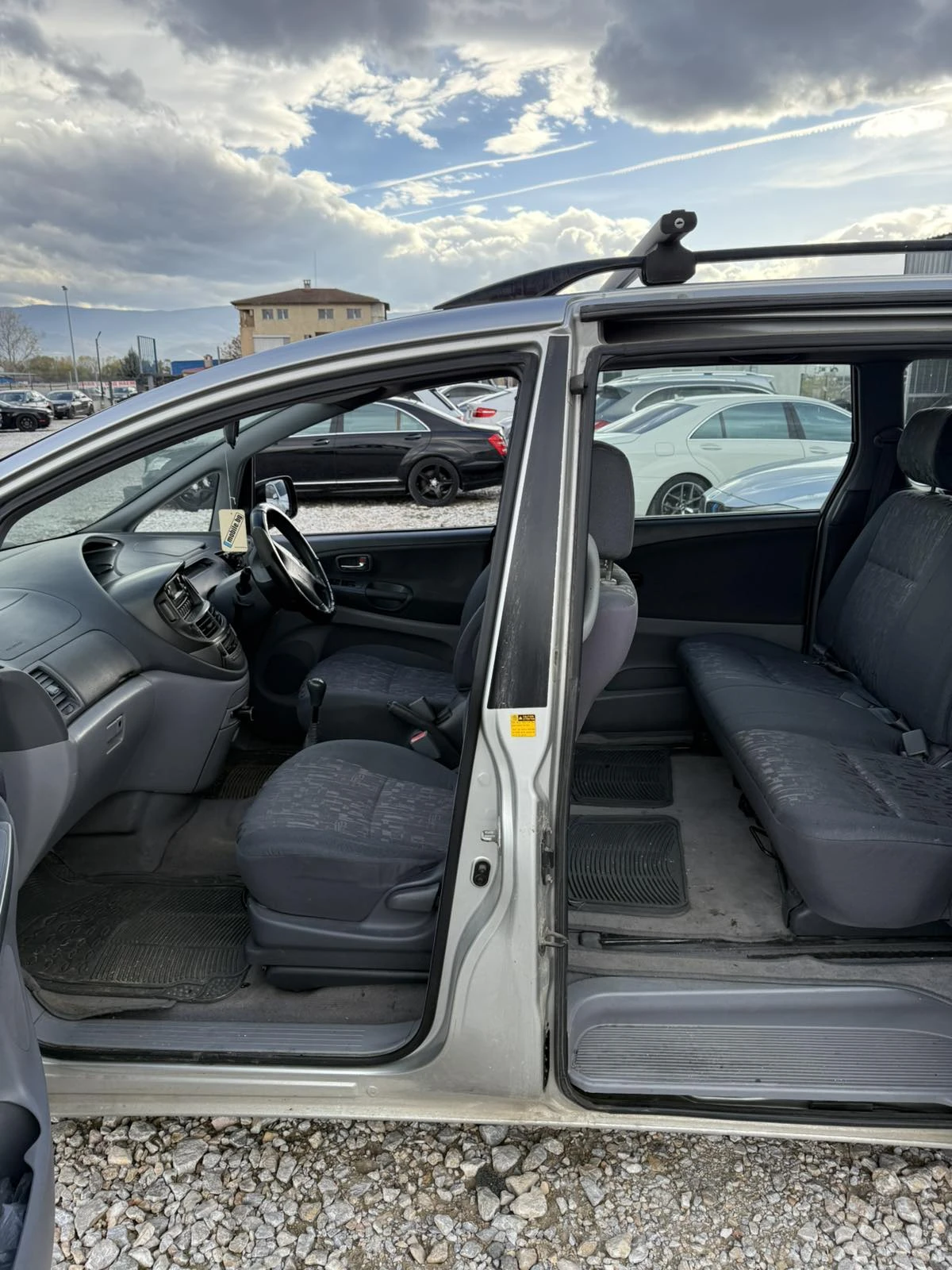 Toyota Previa  - изображение 10