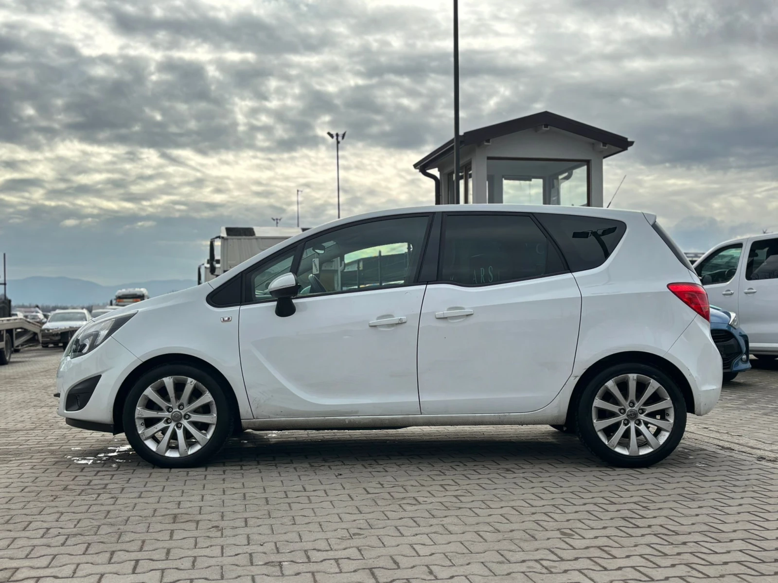 Opel Meriva / 1.4I / GAS / 115000 KM / EURO 5 /  - изображение 2