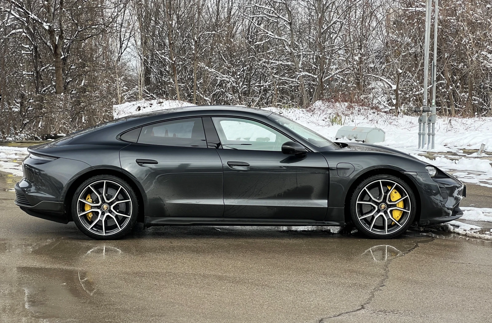 Porsche Taycan TURBO S/CERAMIC/CARBON DESIGN/SPORT CH/BOSE/MATRIX - изображение 7