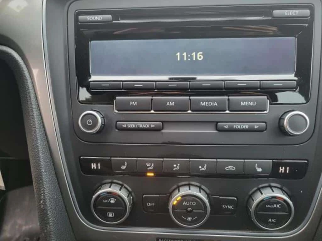 VW Passat * ACCIDENT FREE! TDI Trendline w/ Bluetooth * CARF | Mobile.bg � ����������� 12