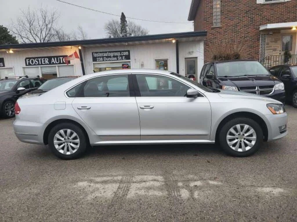 VW Passat * ACCIDENT FREE! TDI Trendline w/ Bluetooth * CARF - изображение 2