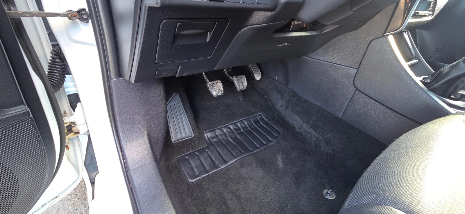 Toyota Auris 1.3 VVTI - 4 ��������� | Mobile.bg � ����������� 6