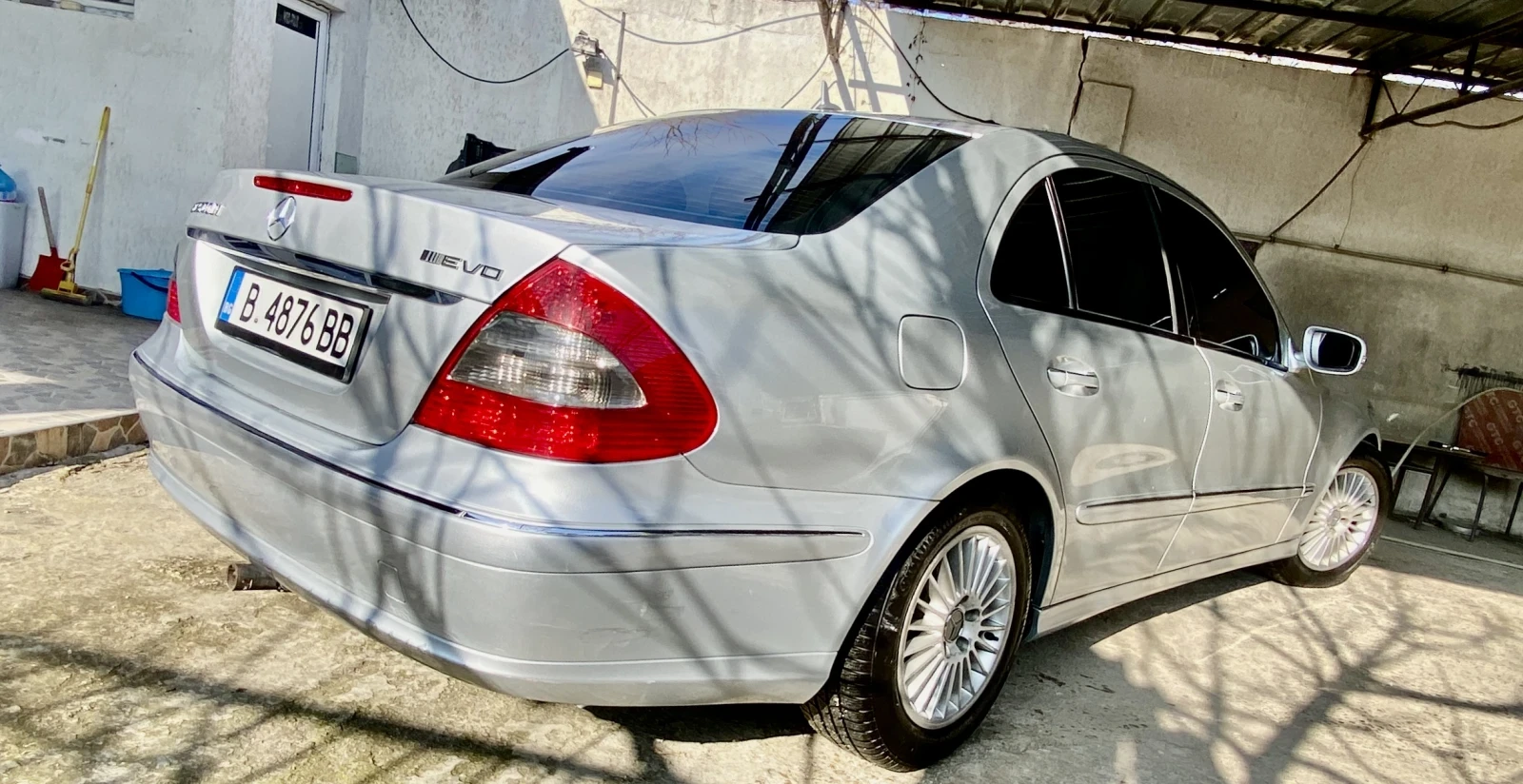 Mercedes-Benz E 320 EVO. FACELIFT. Напълно обслужен, подържан автомоби, снимка 8 - Автомобили и джипове - 53841808