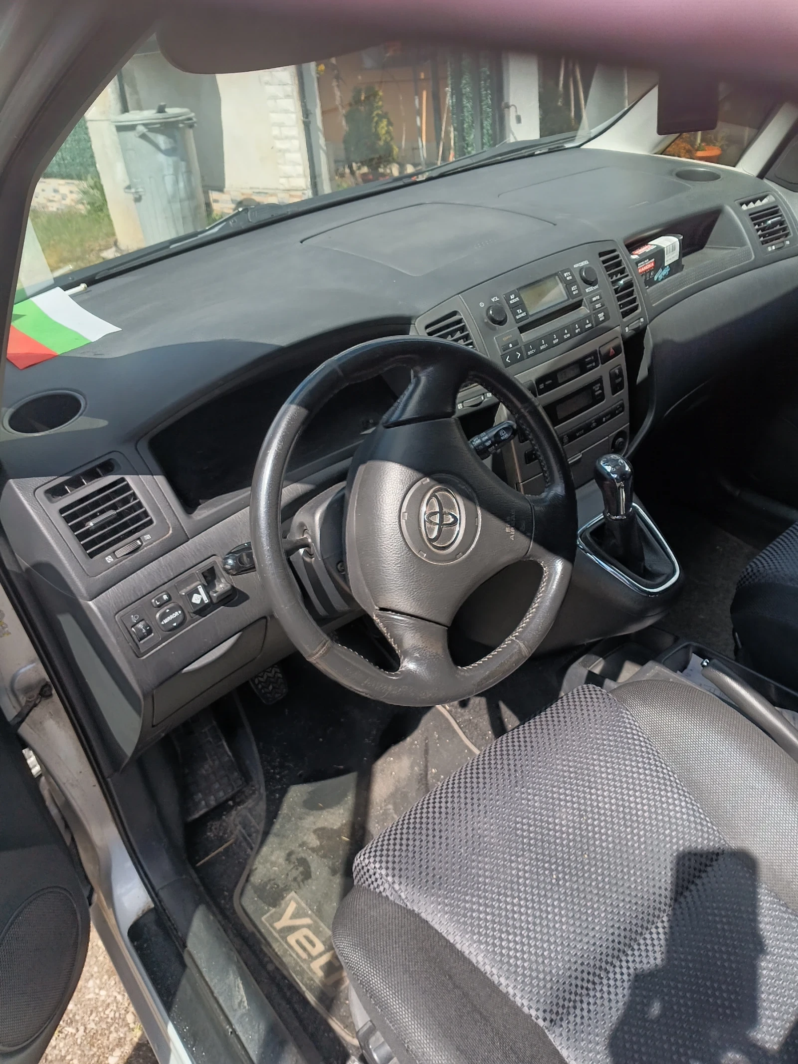 Toyota Corolla verso, снимка 6 - Автомобили и джипове - 53924879