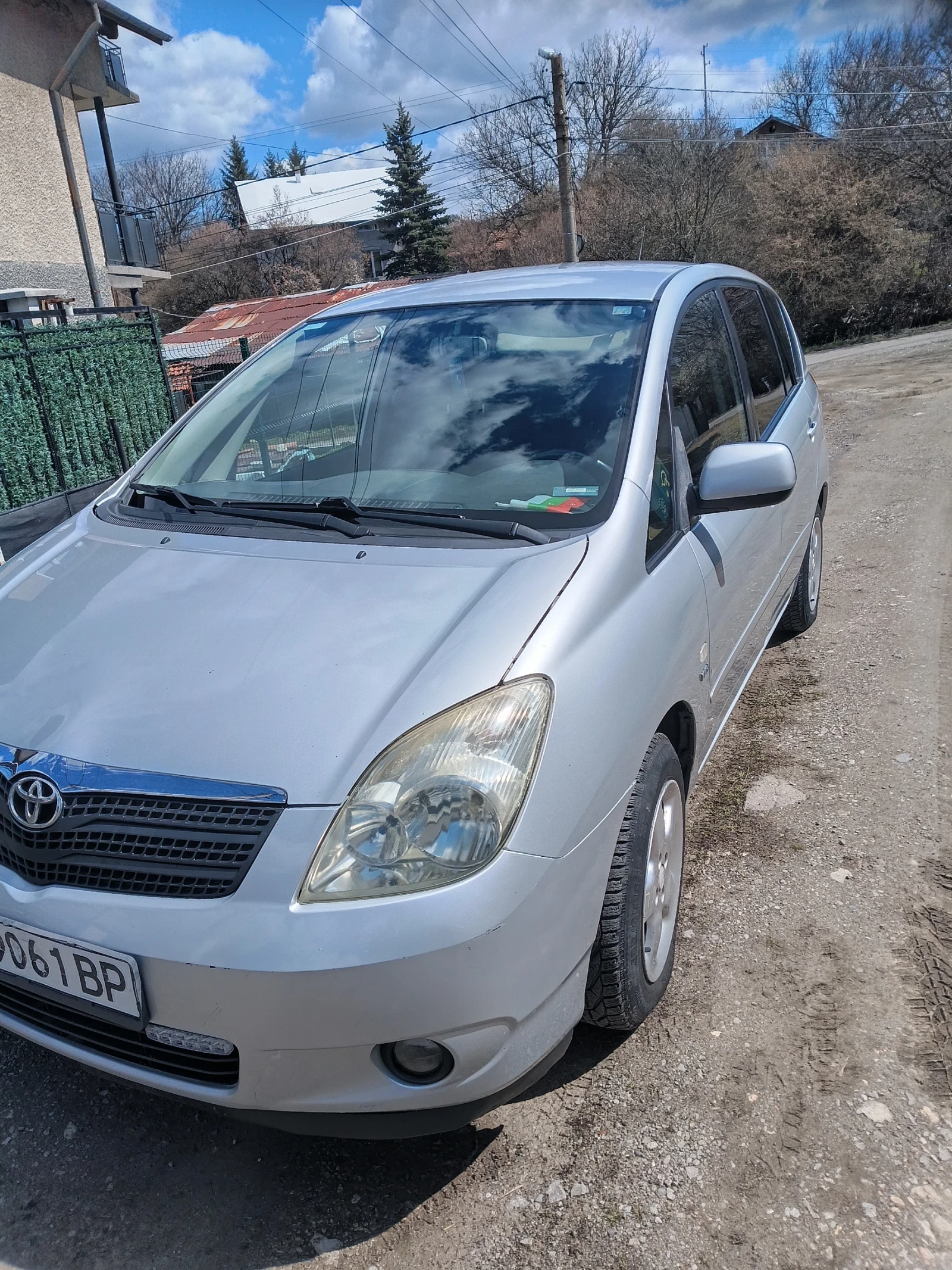 Toyota Corolla verso undefined | Auto.bg — изображение 1