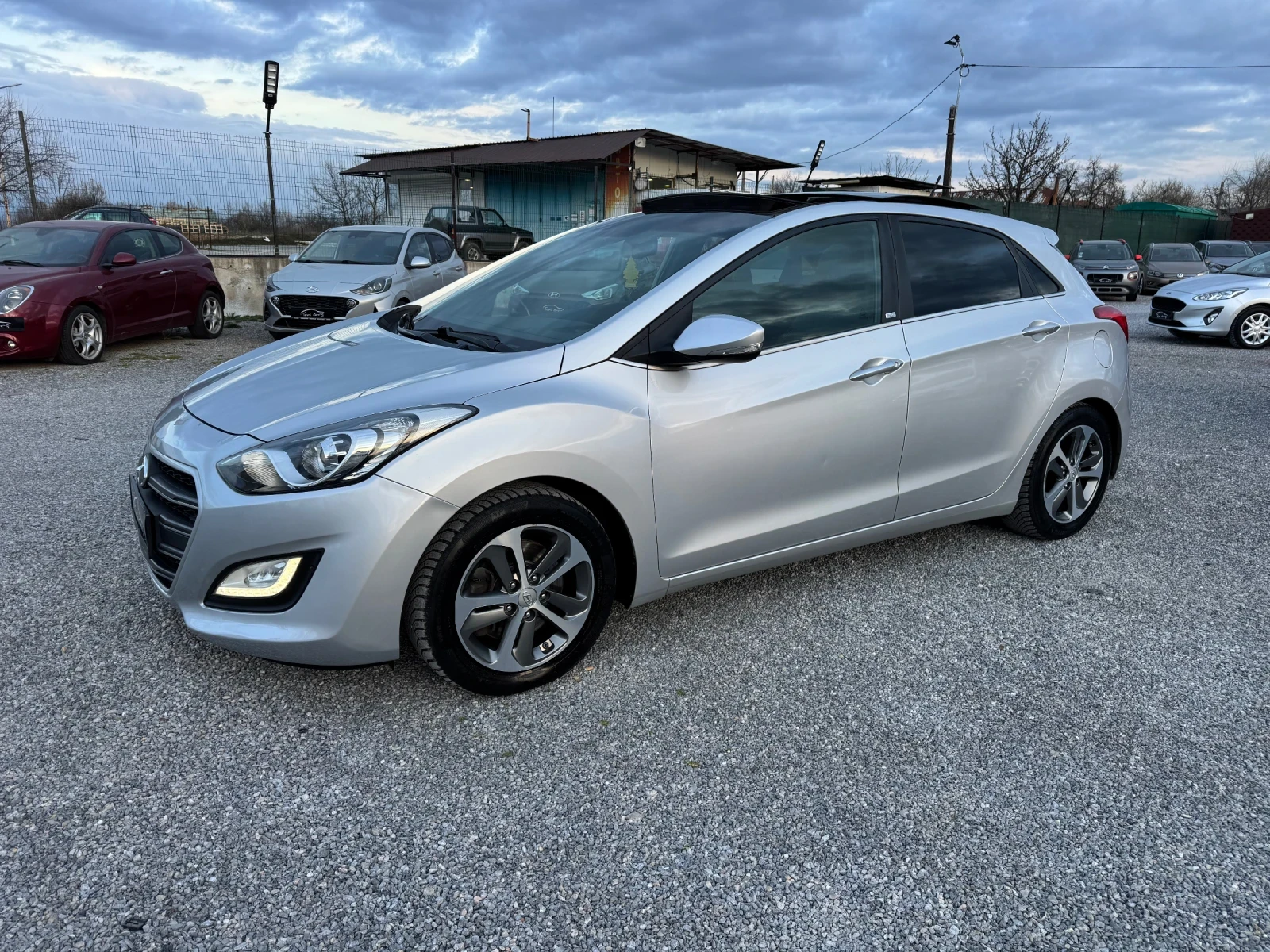 Hyundai I30 1.6CRDI AUTOMATIC! PANO! NAVI!! CAMERA! FULL LED! | Mobile.bg � ����������� 3