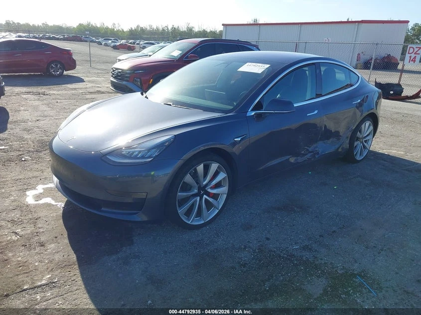 Tesla Model 3 Long Range/Performance, снимка 2 - Автомобили и джипове - 54273279