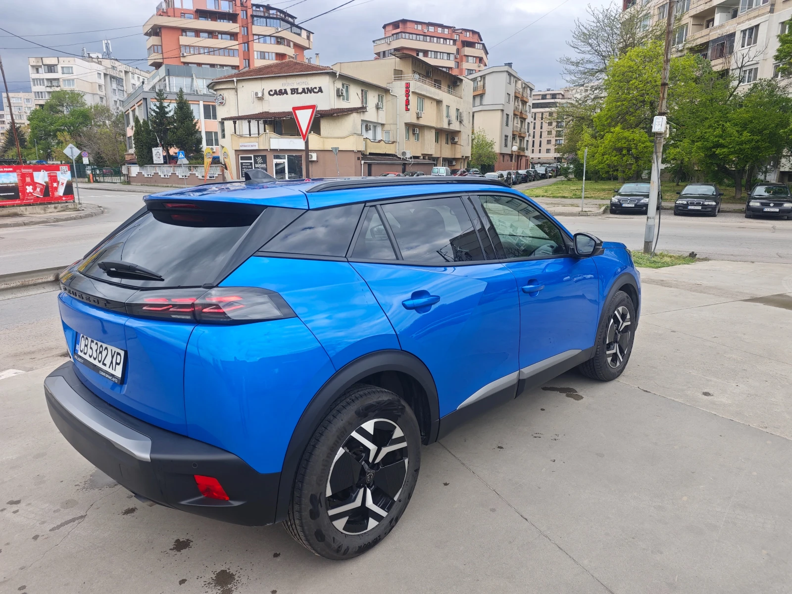 Peugeot 2008 ALLURE 1.2 ГАРАНЦИЯ до 10.2028, снимка 7 - Автомобили и джипове - 54382158