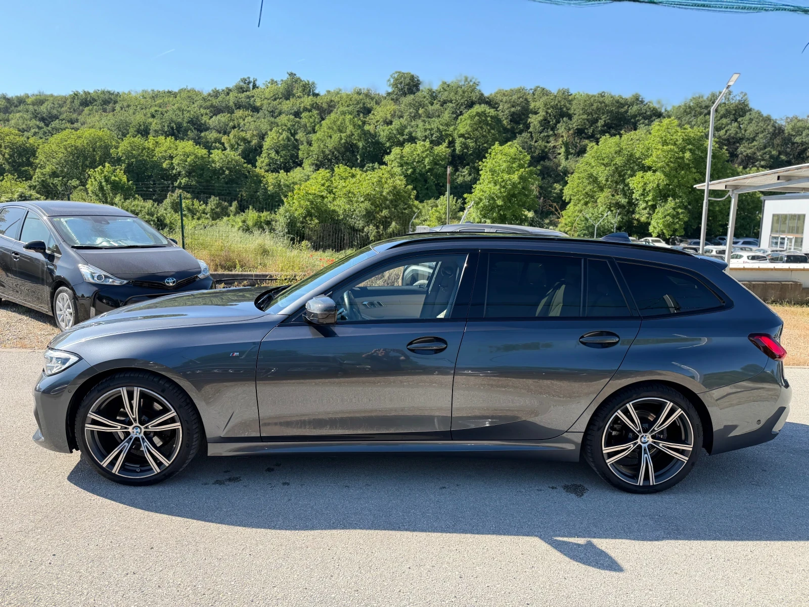 BMW 320 XDrive 2.0d M-sport paket Швейцария, снимка 10 - Автомобили и джипове - 54717831