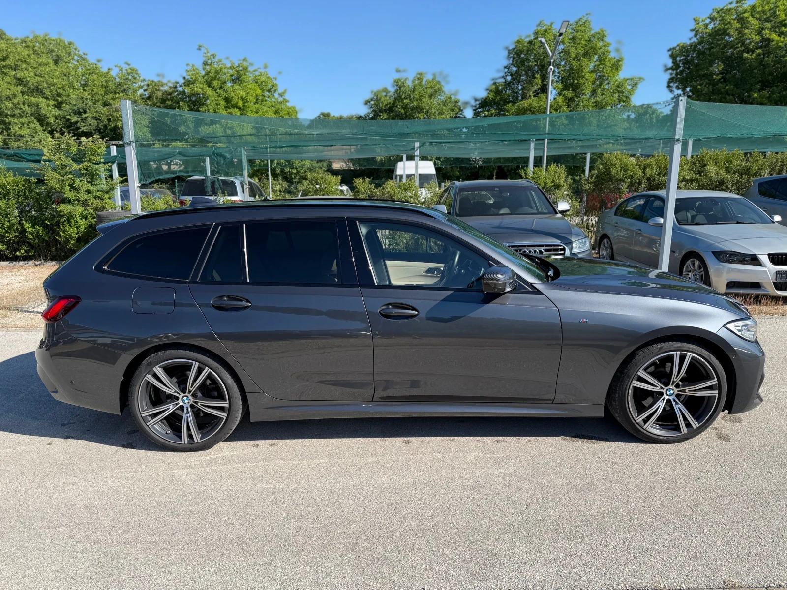 BMW 320 XDrive 2.0d M-sport paket Швейцария, снимка 9 - Автомобили и джипове - 54717831