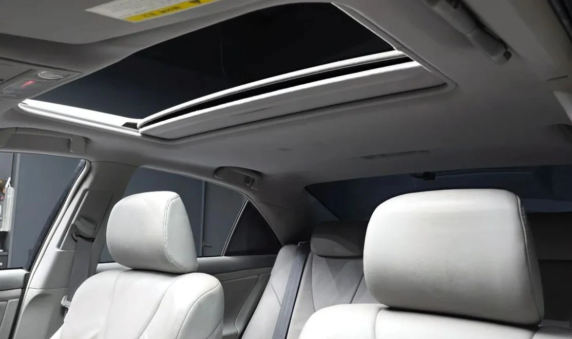 Toyota Camry 2.4 Хибрид, снимка 11 - Автомобили и джипове - 54996415