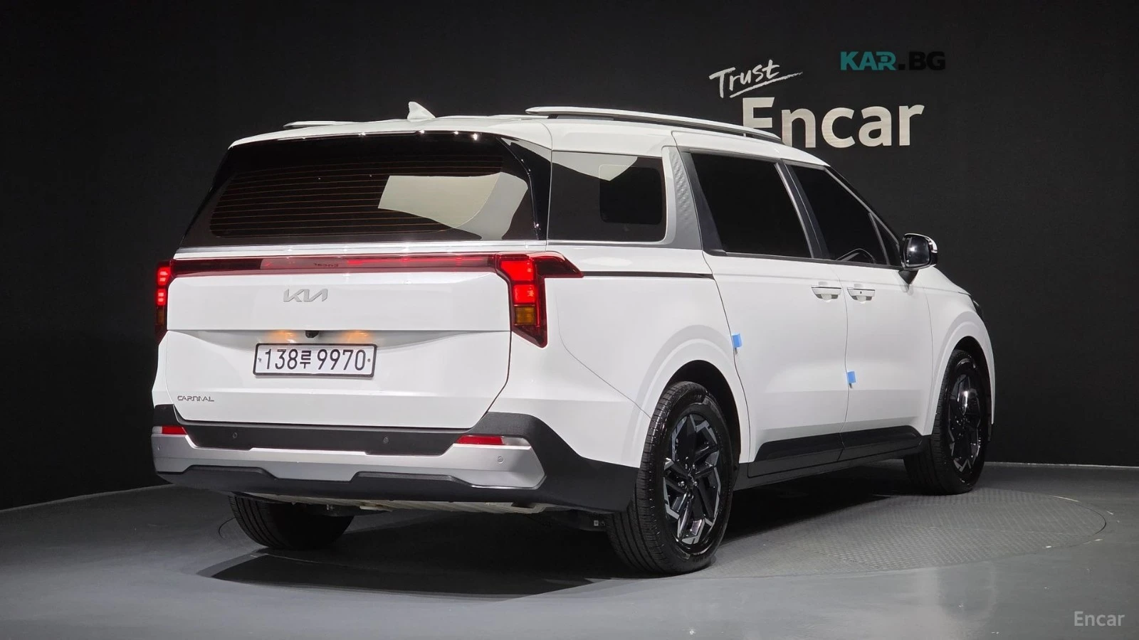 Kia Carnival Prestige* ПОДГРЕВ* ОБДУХВАНЕ* ДИСТРОНИК* КАМЕРА* , снимка 3 - Автомобили и джипове - 55393657
