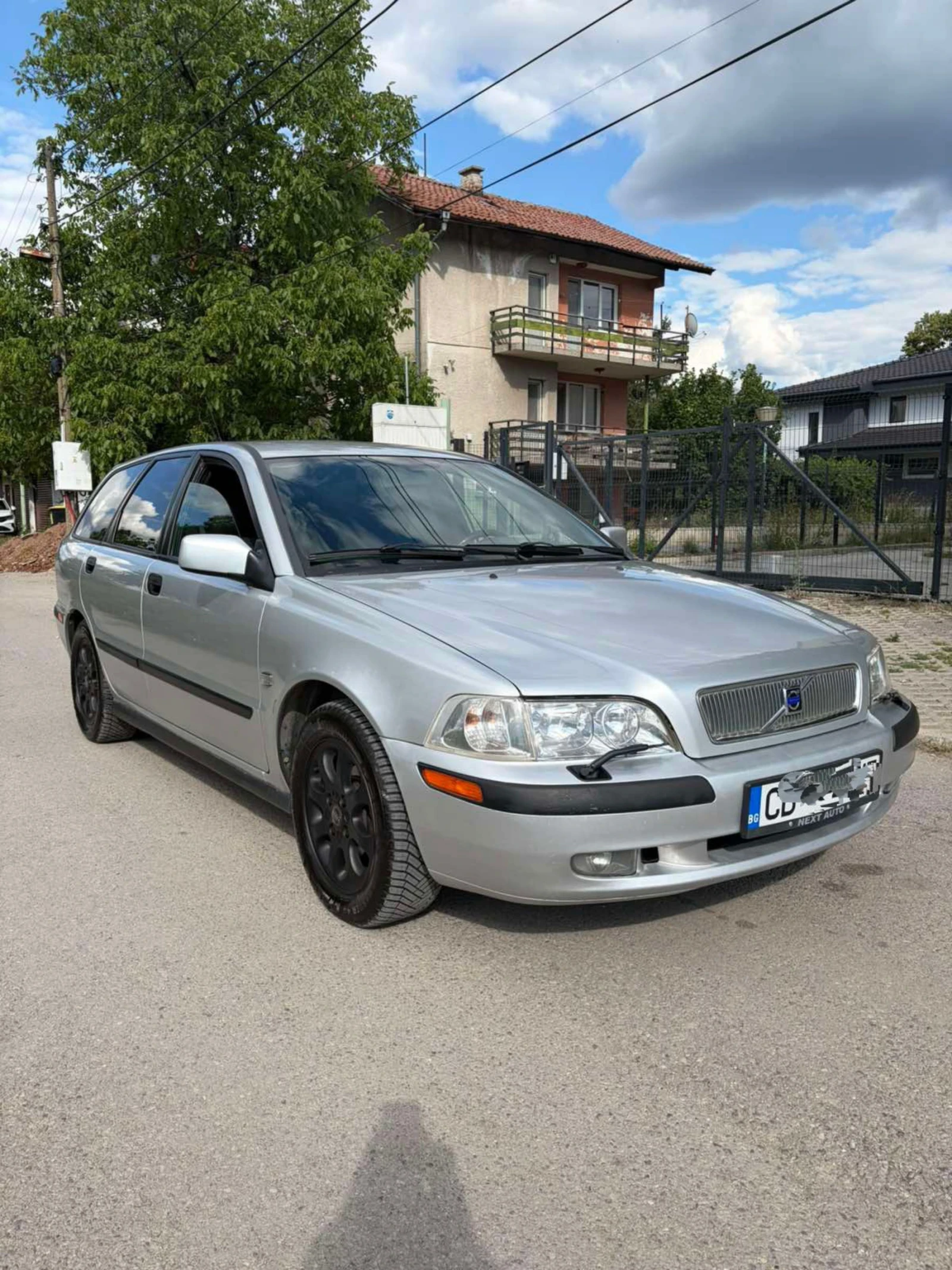Volvo V40 2.0T, снимка 3 - Автомобили и джипове - 55425914