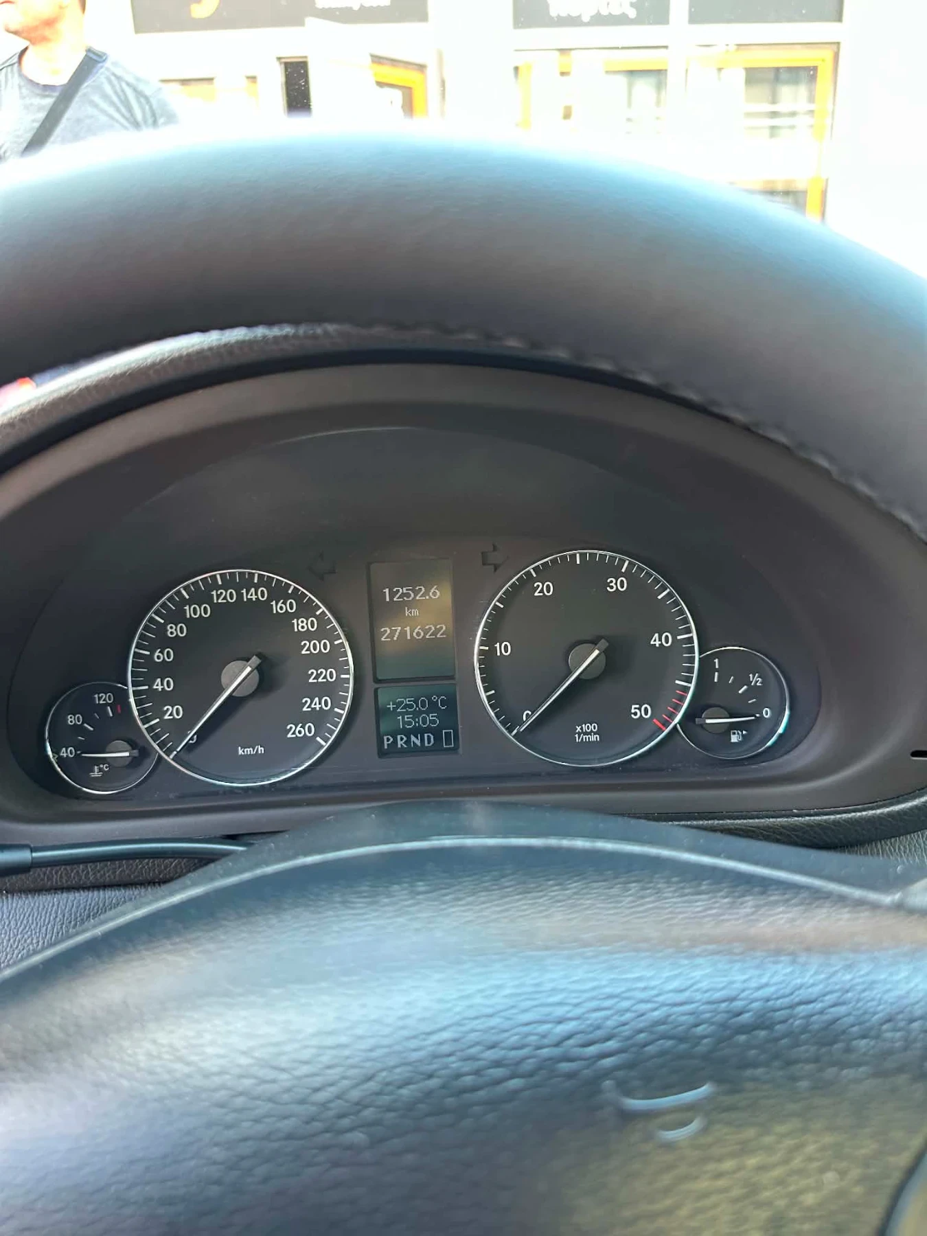 Mercedes-Benz C 220, снимка 8 - Автомобили и джипове - 55787330