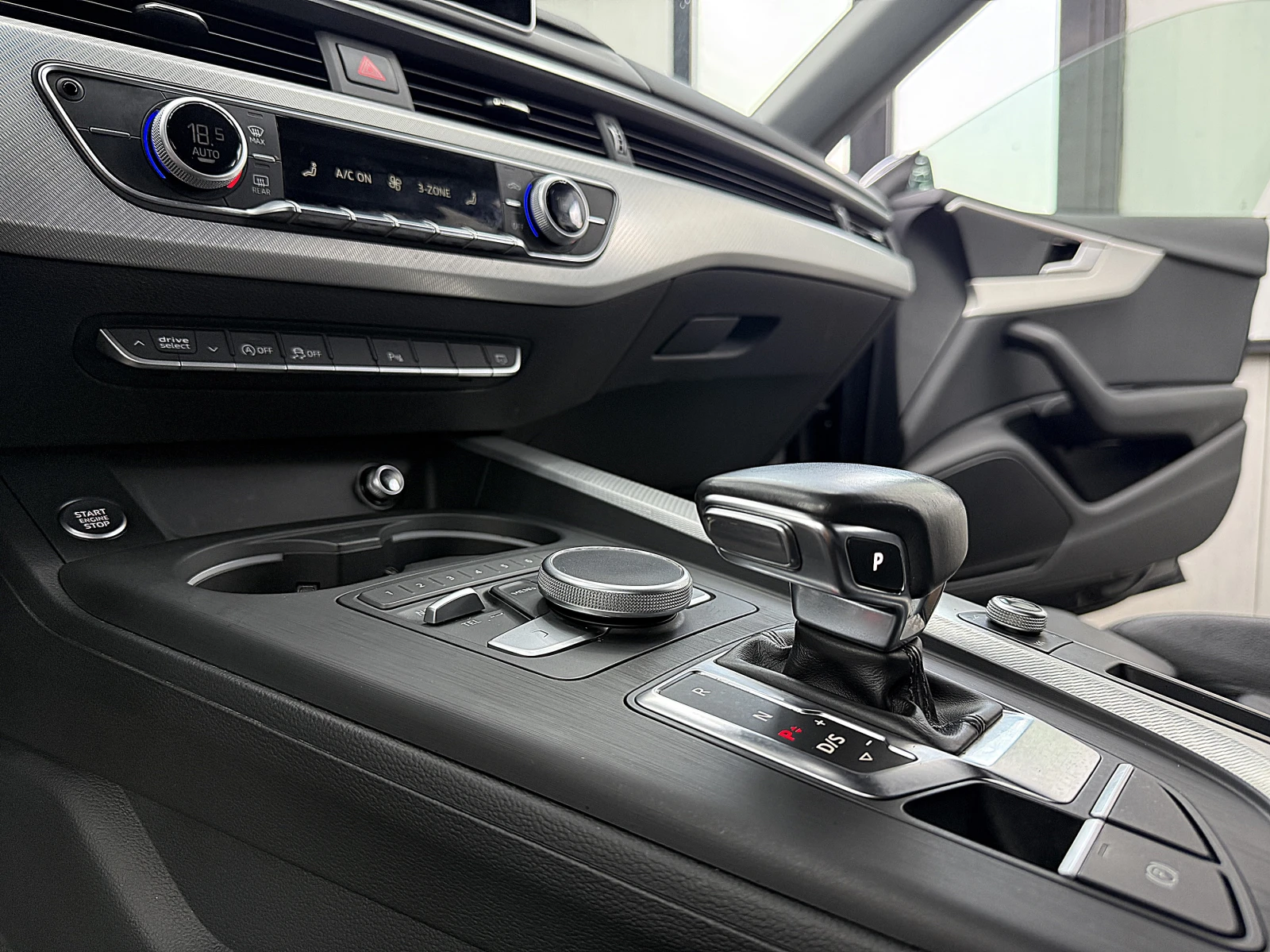 Audi A5 S-line+ + + /PODGREV/NAVI/СОБСТВЕН ЛИЗИНГ, снимка 16 - Автомобили и джипове - 55948859