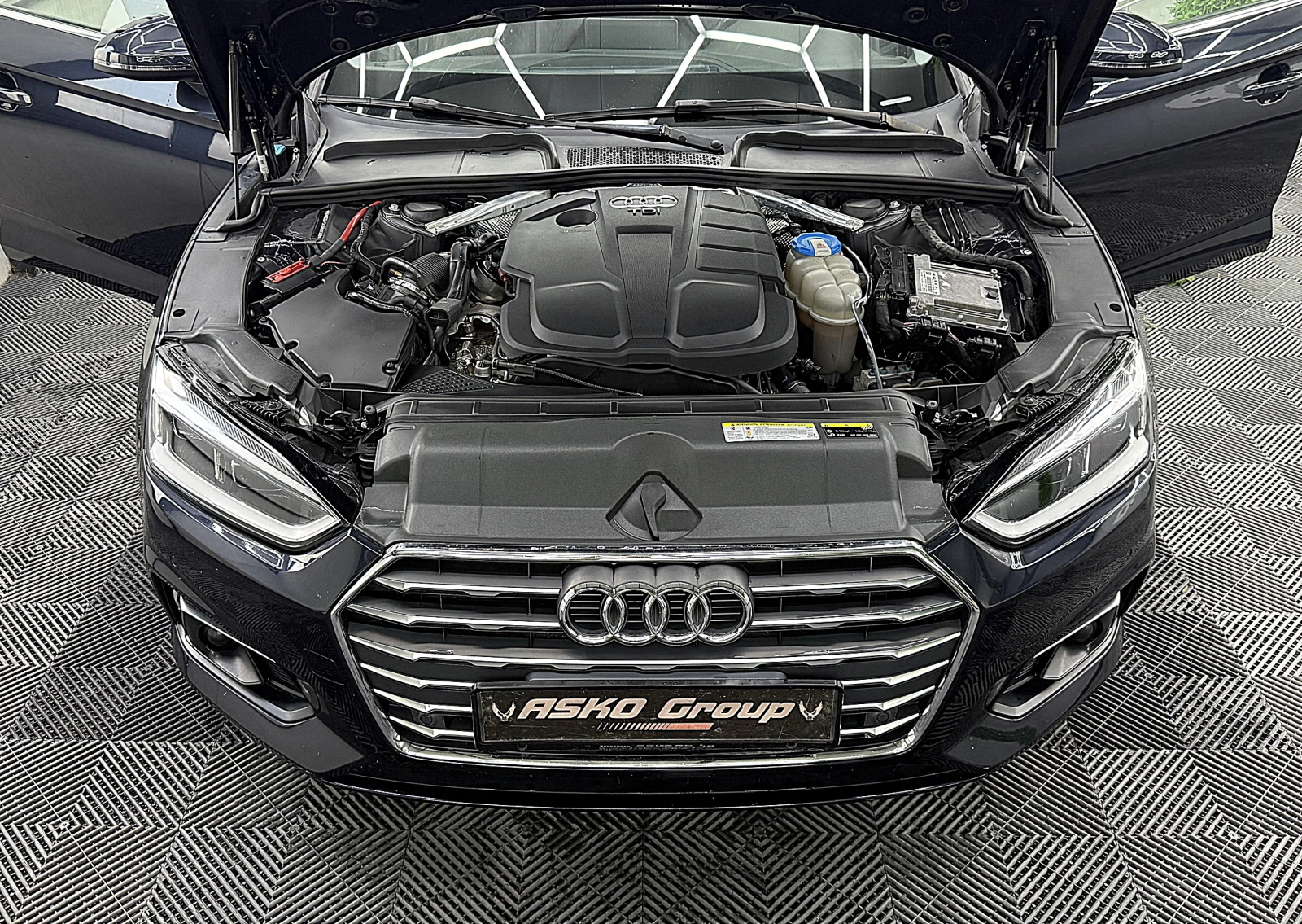 Audi A5 S-line+ + + /PODGREV/NAVI/СОБСТВЕН ЛИЗИНГ, снимка 17 - Автомобили и джипове - 55948859