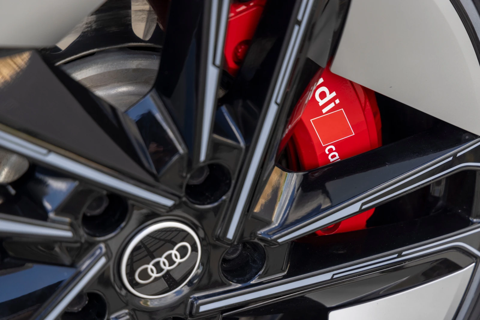 Audi E-Tron GT RS Налична, снимка 9 - Автомобили и джипове - 56129118