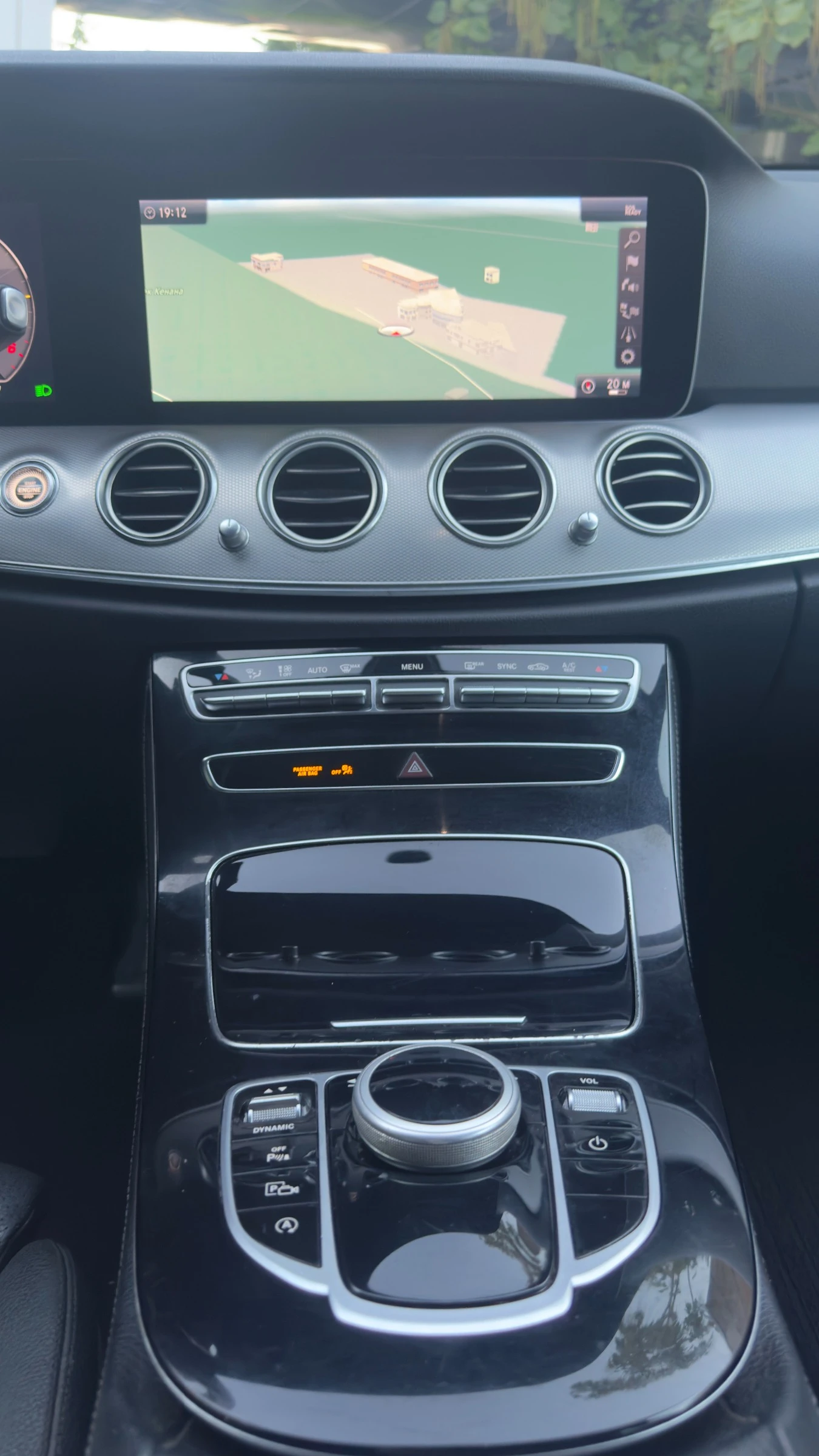Mercedes-Benz E 200 Widescreen* 9G* LED* TOP* БАРТЕР* ЛИЗИНГ, снимка 13 - Автомобили и джипове - 56138206
