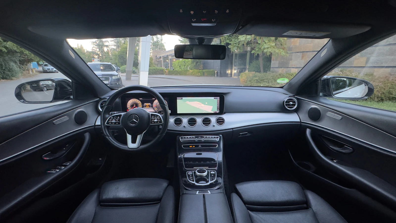 Mercedes-Benz E 200 Widescreen* 9G* LED* TOP* БАРТЕР* ЛИЗИНГ, снимка 8 - Автомобили и джипове - 56138206