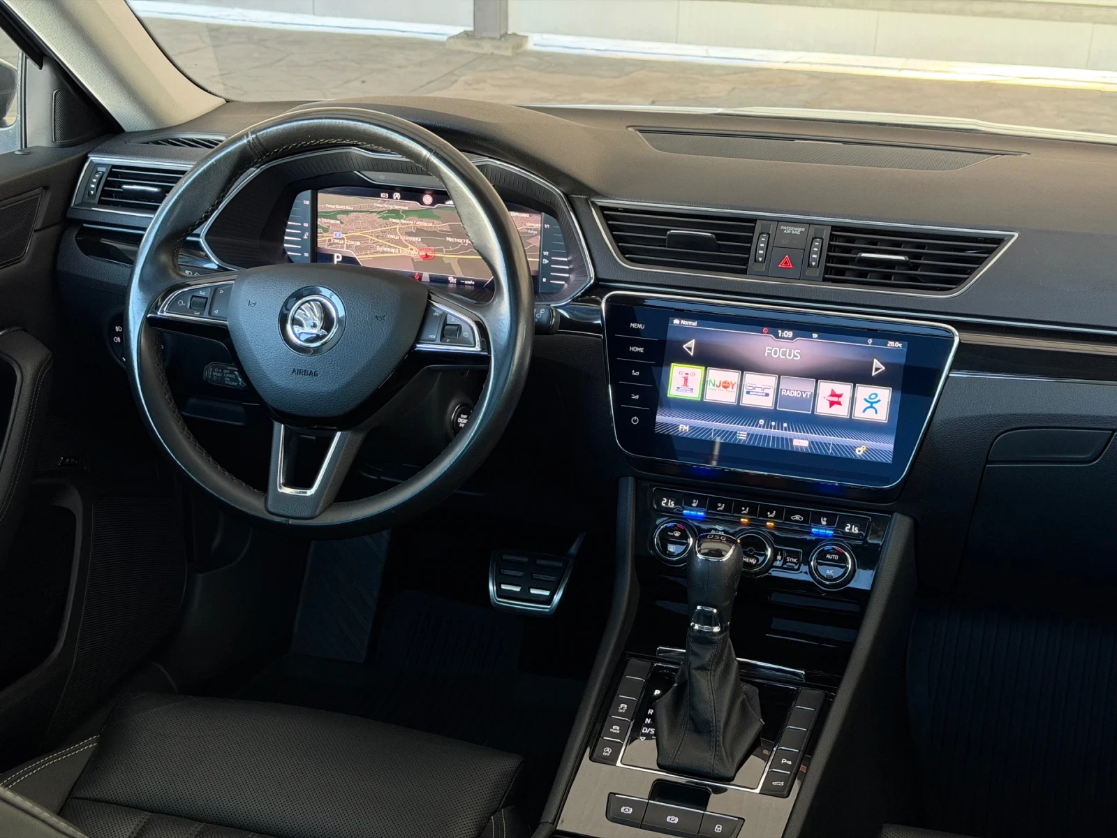 Skoda Superb Laurin&Klement FULL, снимка 12 - Автомобили и джипове - 56145068