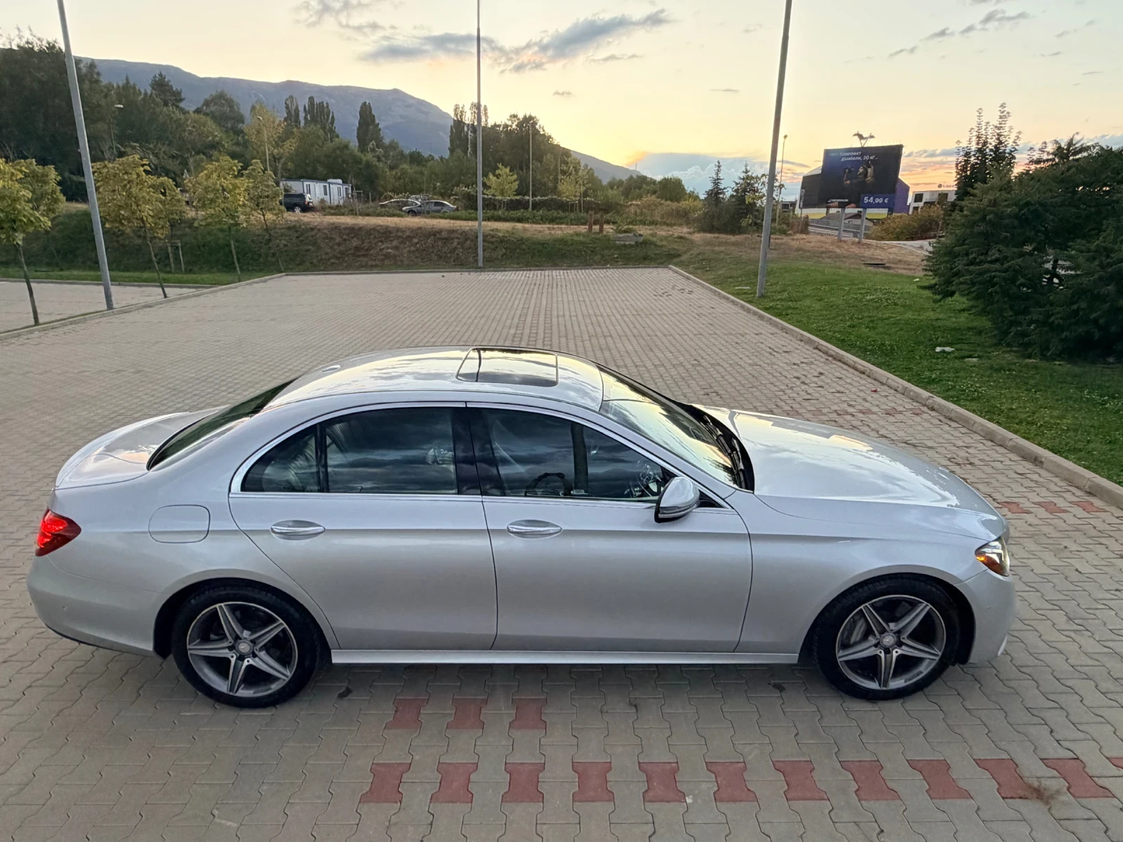 Mercedes-Benz E 300 W213, снимка 5 - Автомобили и джипове - 56223870