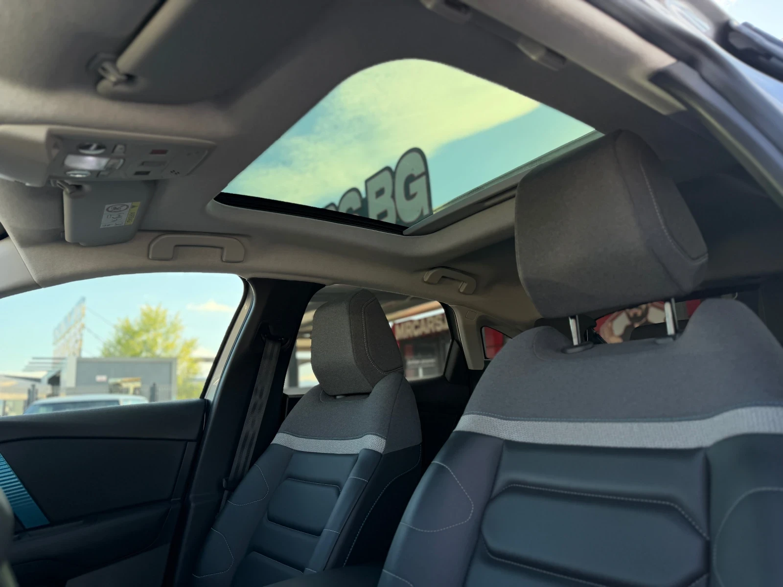Citroen C4  E / 50 kWh / 136 к.с / HEAD - UP / KOJA / CARPLAY, снимка 14 - Автомобили и джипове - 56271777