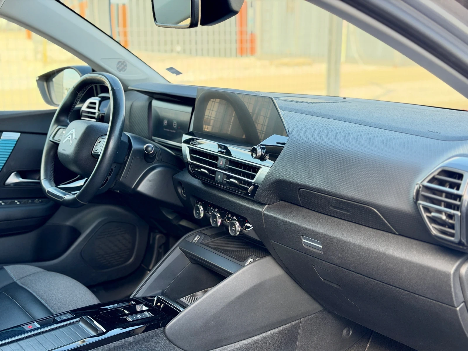 Citroen C4  E / 50 kWh / 136 к.с / HEAD - UP / KOJA / CARPLAY, снимка 9 - Автомобили и джипове - 56271777